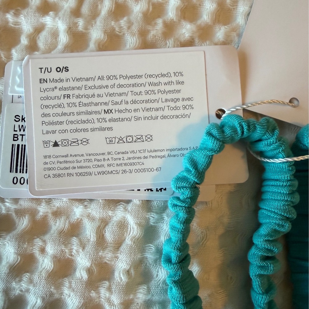Lululemon Skinny Scrunchies 2 Pack Bright Tropic Teal Hair Ties NWT - Picture 4 of 4
